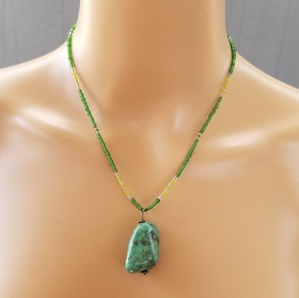 VINTAGE GENUINE TURQUOISE PENDANT SEED BEAD & STERLING SILVER NECKLACE